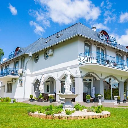 Margret Haus Bed & Breakfast Balatonfured Ngoại thất bức ảnh