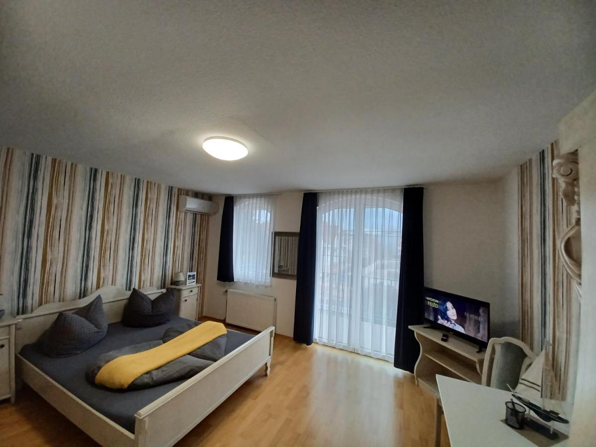 Margret Haus Bed & Breakfast Balatonfured Ngoại thất bức ảnh