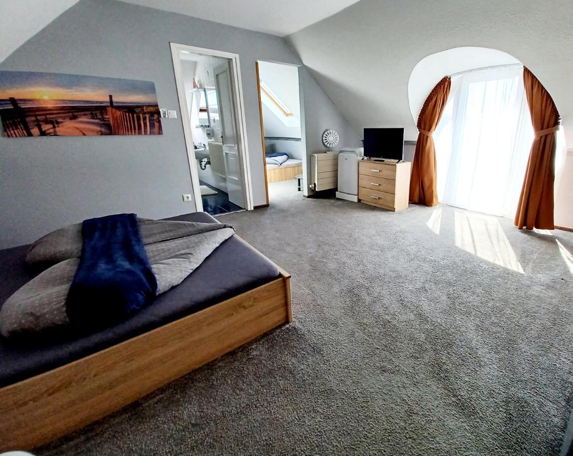 Margret Haus Bed & Breakfast Balatonfured Ngoại thất bức ảnh